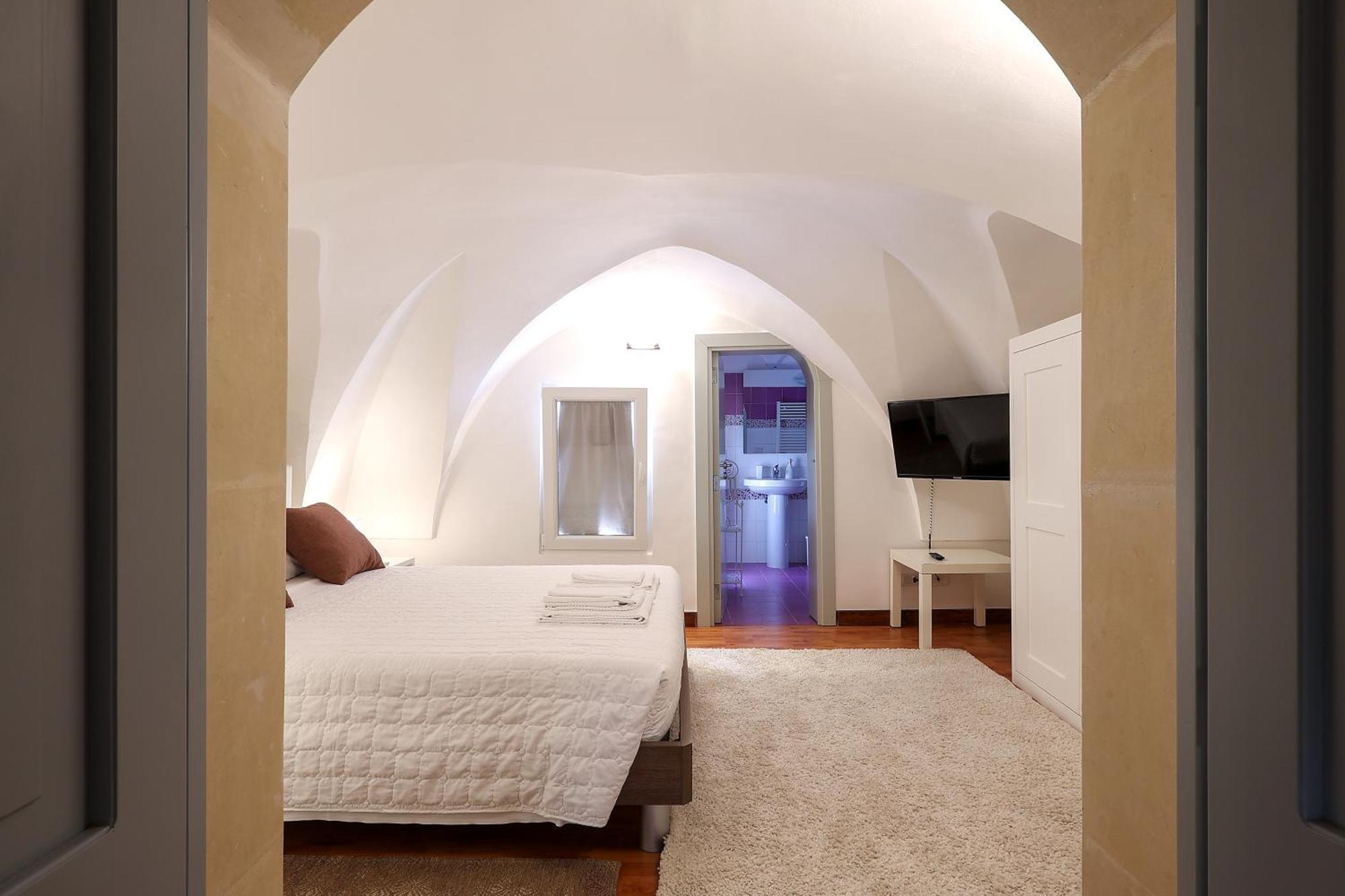 Goodstay La Suite 10 - Rooms - Λέτσε Εξωτερικό φωτογραφία